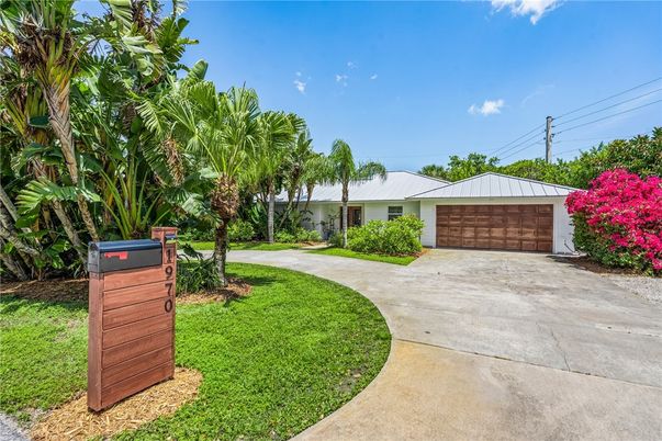 Backyard, Detached Garage, Exterior