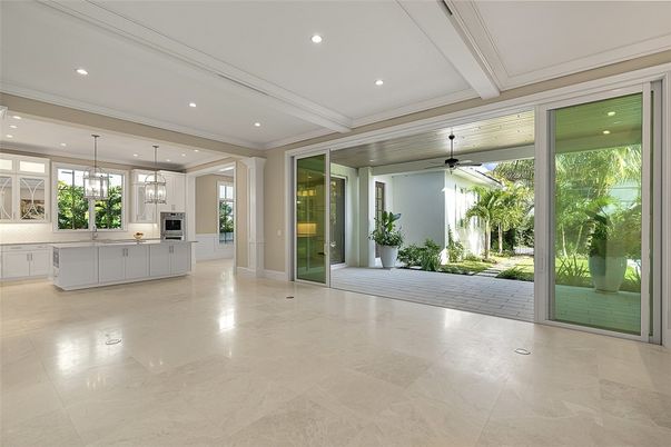 Empty room, Interior, Pendant Lights, Recessed Lighting