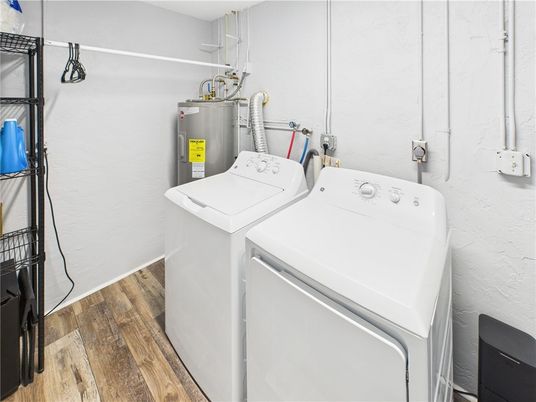 Interior, Washer, Wood Texture Flooring