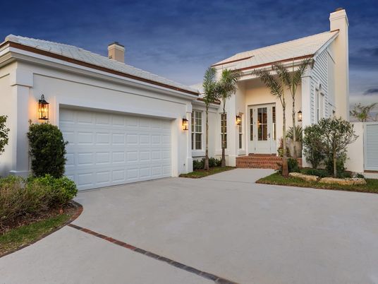 Attached, Exterior, Facade, Spanish Mediterranean