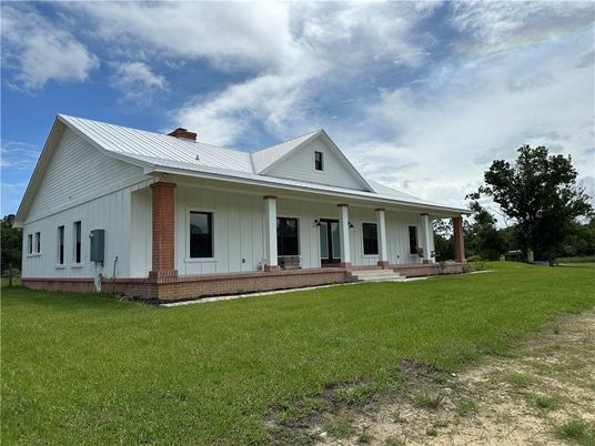 Backyard, Exterior, Facade, Brick Facade, Farmhouse