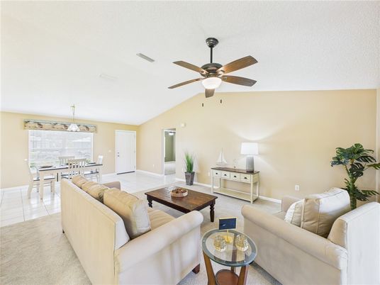 Dining room, Interior, Living room, Pendant Lights
