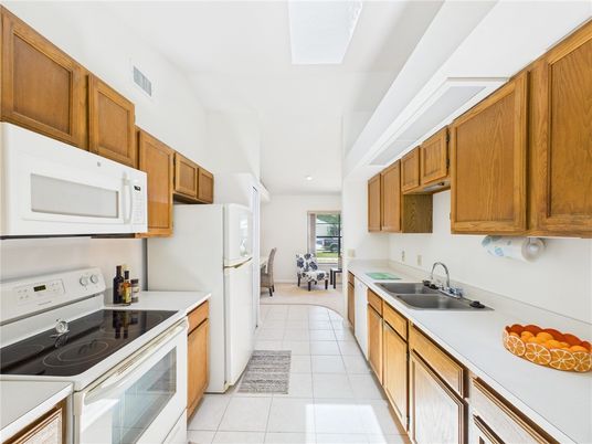 Dining room, Interior, Kitchen, Recessed Lighting