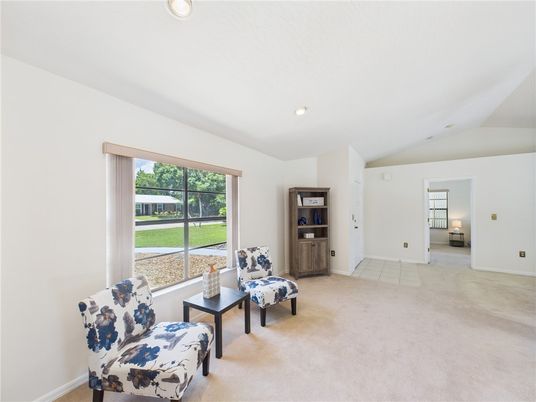 Empty room, Interior, Living room, Recessed Lighting
