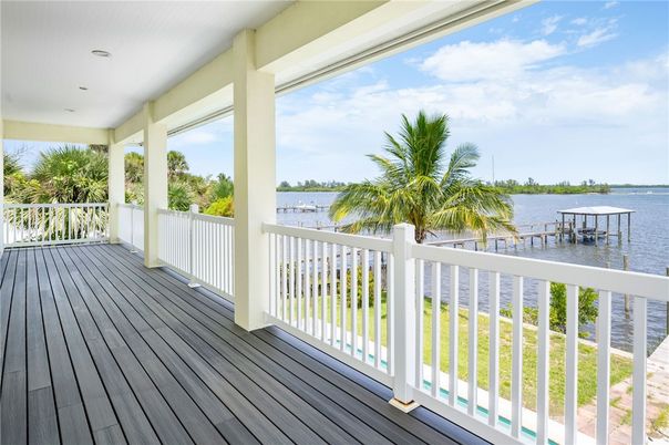 Exterior, Recessed Lighting, Water