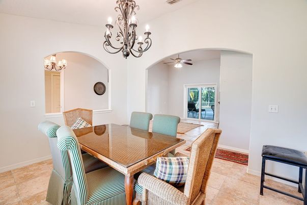 Chandelier, Dining room, Interior