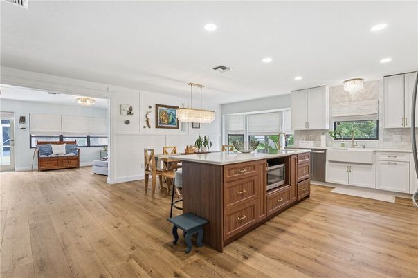 Chandelier, Dining room, Interior, Kitchen, Recessed Lighting, Wood Texture Flooring