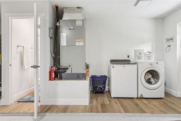 Interior, Washer, Wood Texture Flooring
