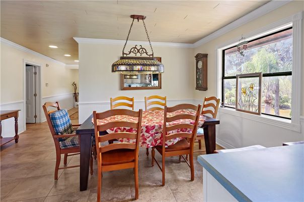 Dining room, Interior, Pendant Lights, Recessed Lighting