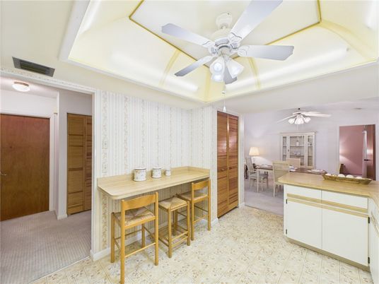 Dining room, Interior