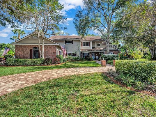 Backyard, Exterior, Facade, Brick Facade, Split Level