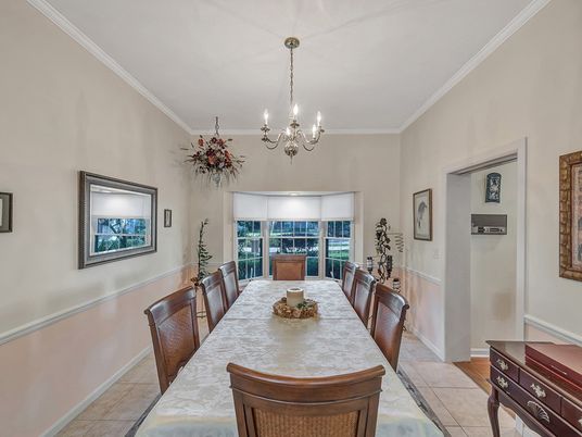 Chandelier, Dining room, Interior