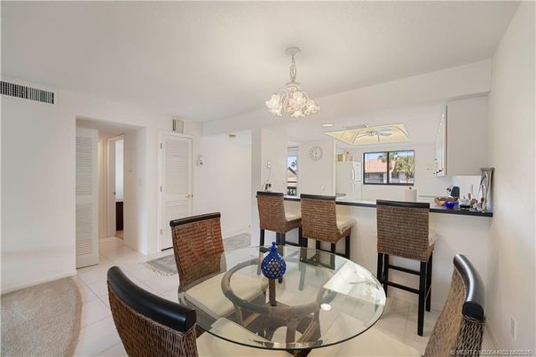 Chandelier, Dining room, Interior