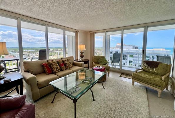 Interior, Living room, Sun Room, Water