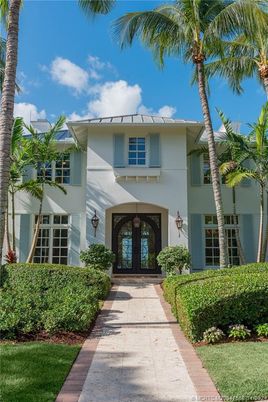 Exterior, Facade, Spanish Mediterranean