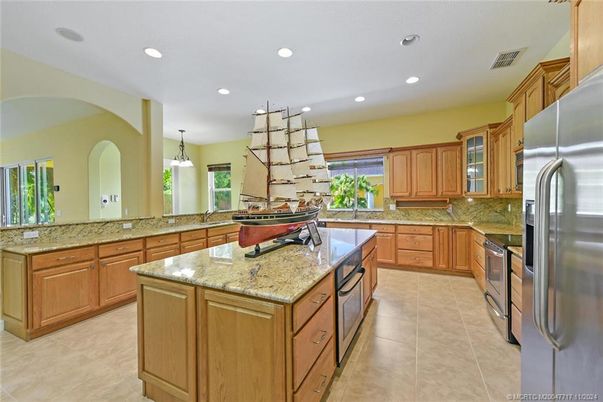 Interior, Kitchen, Pendant Lights, Recessed Lighting, Stainless Steel Appliances