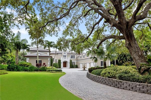 Backyard, Exterior, Facade, French Provincial