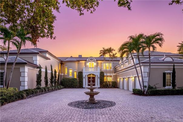 Backyard, Exterior, Facade, French Provincial