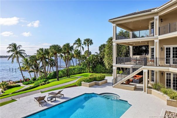 Exterior, Pool, Water