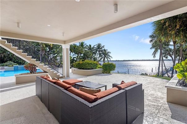 Exterior, Pool, Water