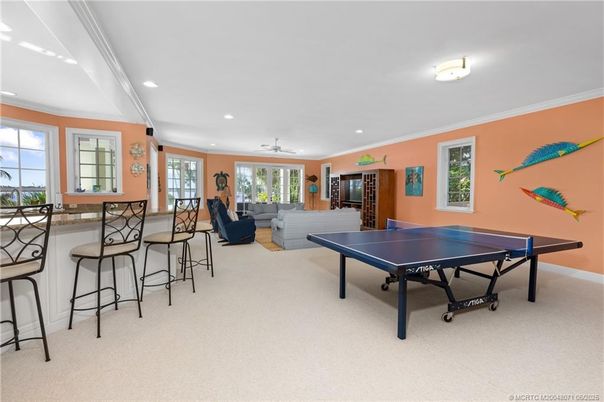 Game Room, Interior, Living room, Recessed Lighting