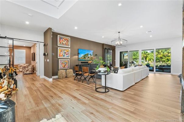 Interior, Living room, Pendant Lights, Recessed Lighting, Wood Texture Flooring