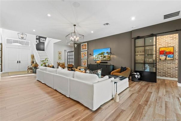 Interior, Living room, Pendant Lights, Recessed Lighting, Wood Texture Flooring