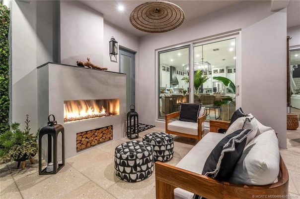 Fireplace, Interior, Recessed Lighting