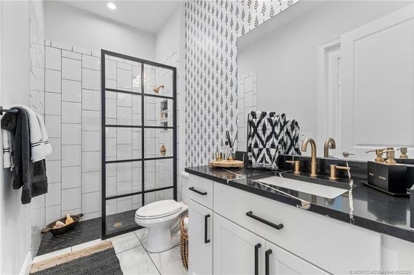 Bathroom, Interior, Marble, Recessed Lighting