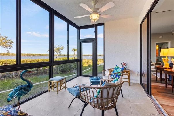 Interior, Sun Room, Water