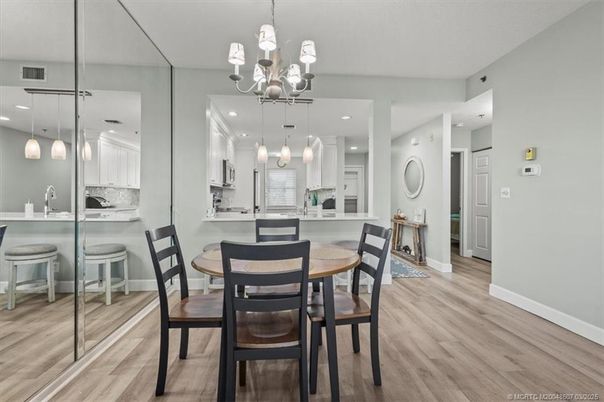 Chandelier, Dining room, Interior, Kitchen, Pendant Lights, Recessed Lighting, Wood Texture Flooring