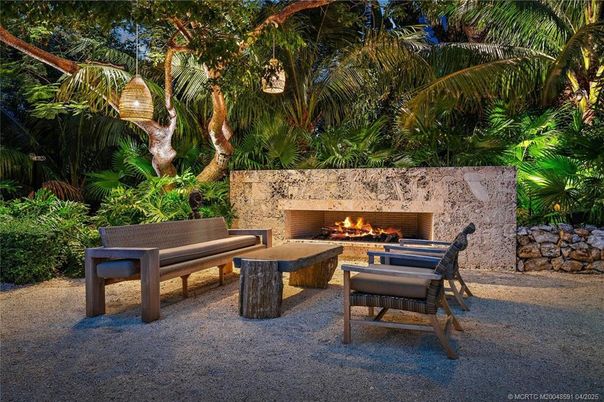 Exterior, Fireplace