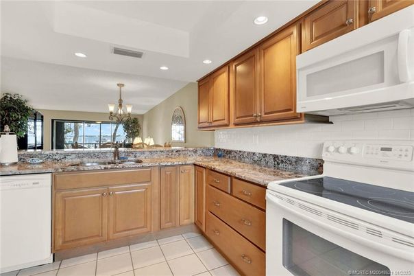 Chandelier, Interior, Kitchen, Recessed Lighting