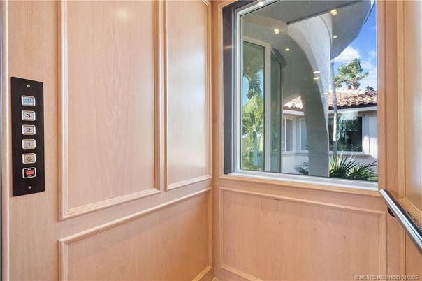 Elevator, Interior
