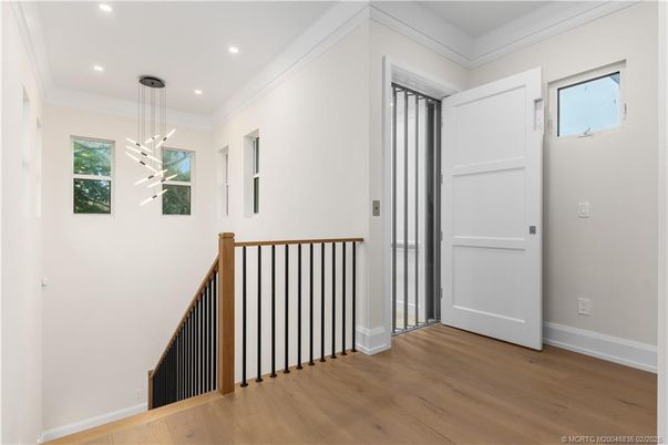 Interior, Pendant Lights, Recessed Lighting, Wood Texture Flooring