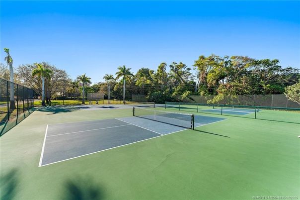 Exterior, Tennis Courts