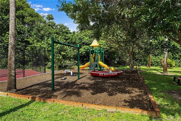 Backyard, Exterior, Playground