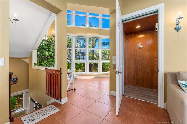 Elevator, Interior, Recessed Lighting, Sauna Room