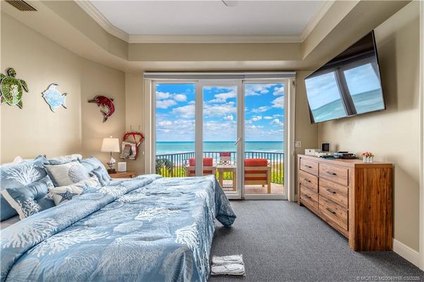 Bedroom, Interior, Water