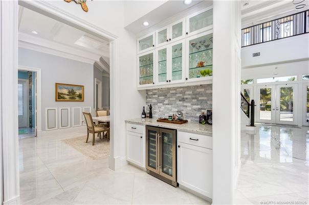 Dining room, Interior, Marble, Recessed Lighting