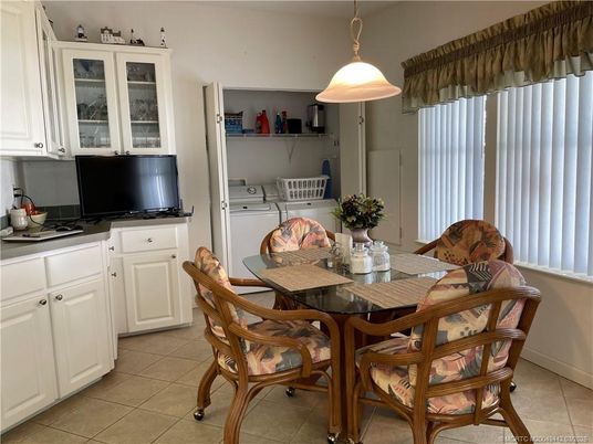 Dining room, Interior, Pendant Lights, Washer