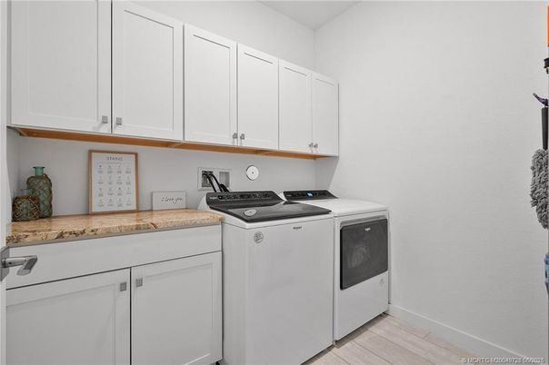 Interior, Washer, Wood Texture Flooring