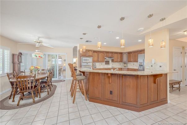Dining room, Interior, Kitchen, Pendant Lights, Recessed Lighting