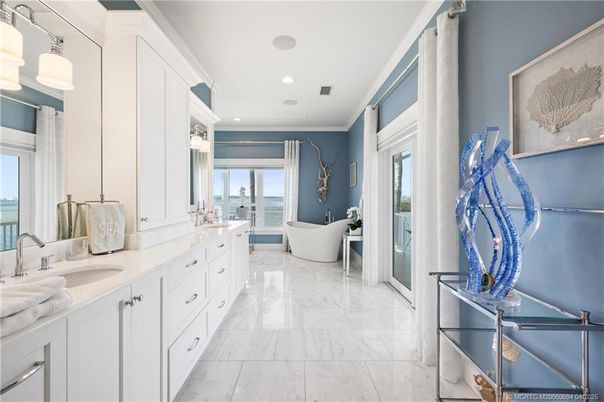 Bathroom, Dual Sink Vanities, Interior, Marble, Recessed Lighting