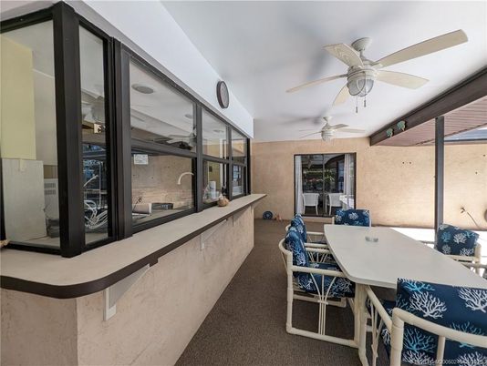 Dining room, Interior