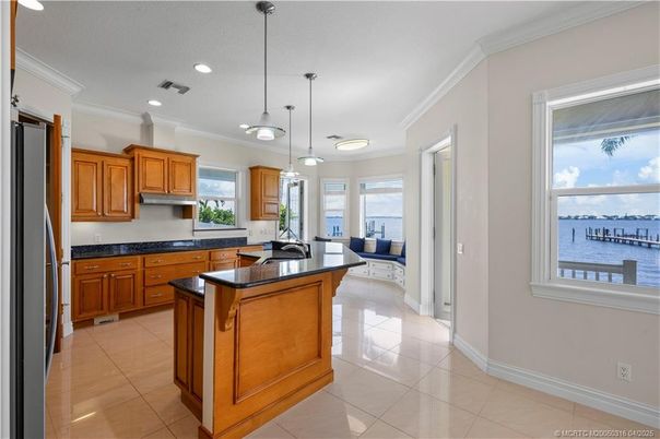 Interior, Kitchen, Pendant Lights, Recessed Lighting, Water