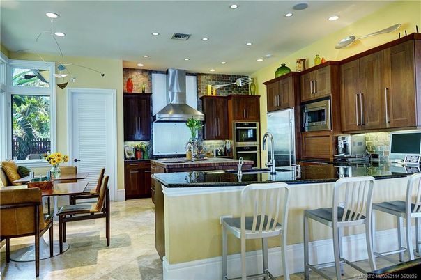 Dining room, Interior, Kitchen, Recessed Lighting, Stainless Steel Appliances