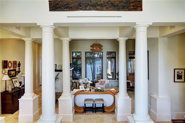 Dining room, Interior