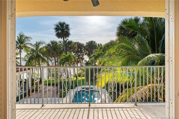 Exterior, Pool, Other