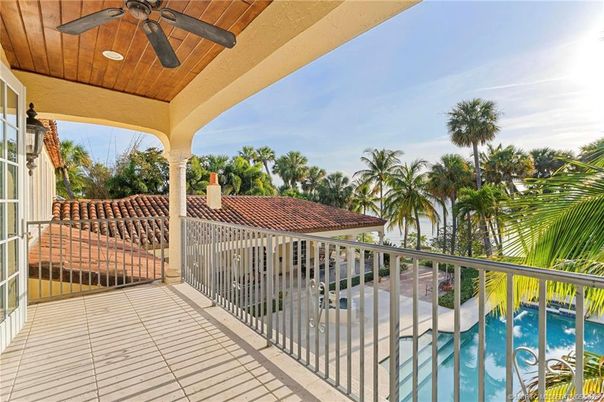 Exterior, Pool, Other